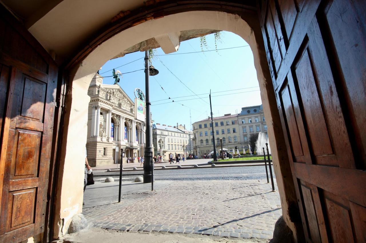 Romantic Lux Vivaldi Suite Svobode Avenue 39 Lviv Dış mekan fotoğraf